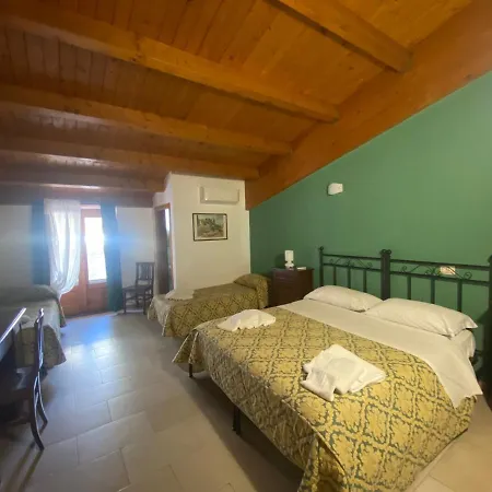 Fermata Spuligni - Turismo Rurale Agroturismo Zafferana Etnea