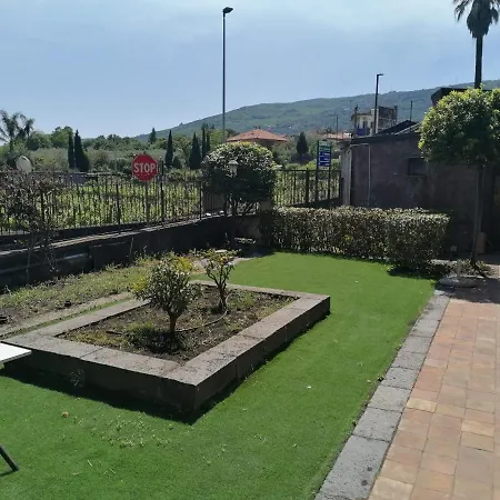 Palmento Spuligni ファームステイ ザッフェラーナ・エトネーア